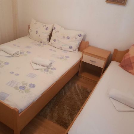 Guest House Alisa Χβαρ Εξωτερικό φωτογραφία