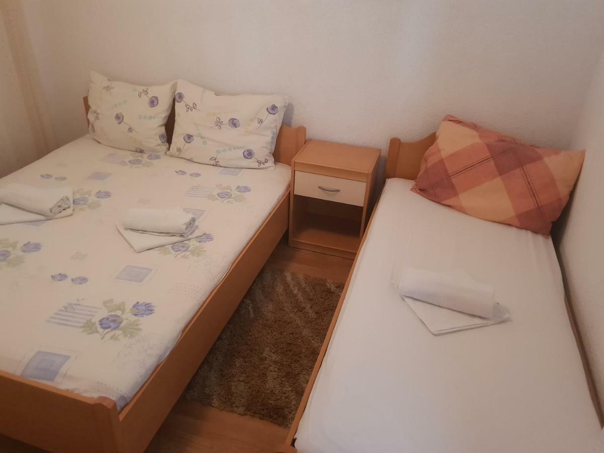 Guest House Alisa Χβαρ Εξωτερικό φωτογραφία